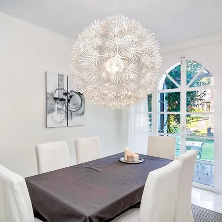 Tropical Getaway Townhouse In Nueva Andalucia Close To Naranjos Golf *