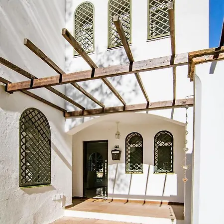 Holiday home Tropical Getaway Townhouse In Nueva Andalucia Close To Naranjos Golf *